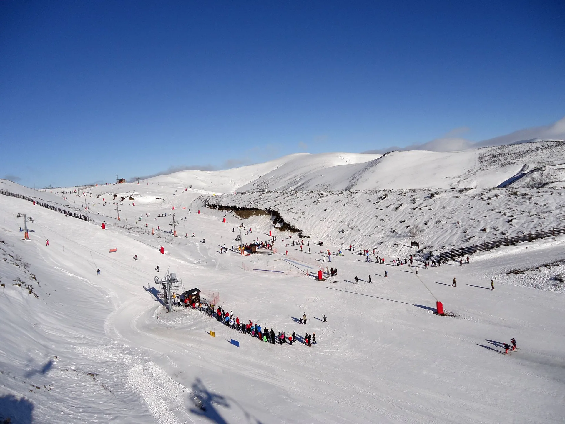 Estación invernal de Leitariegos en temporada de nieve